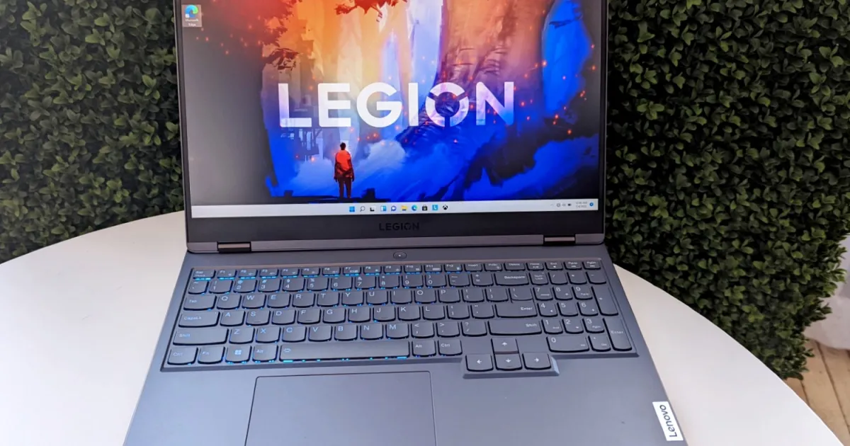 Lenovo Legion 5i cu RTX 4060 are o reducere de 37% pentru Cyber Week