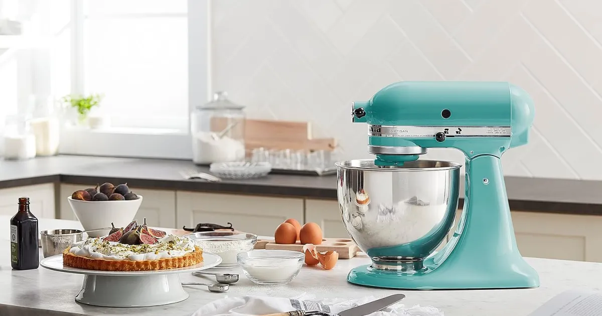 Acest mixer KitchenAid de 5 litri este la reducere de 28% pe Amazon.